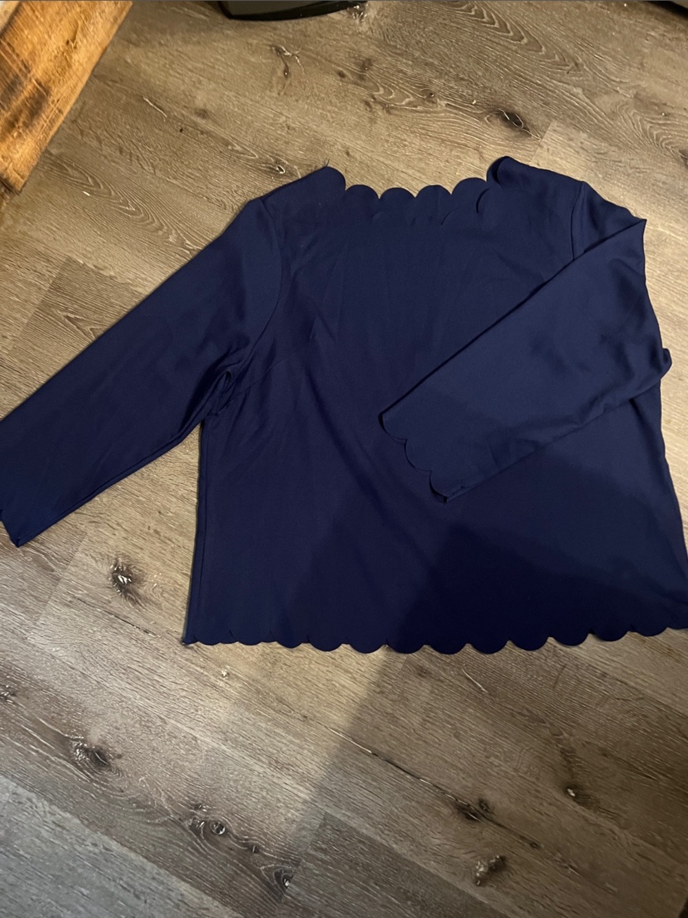 Women's Navy Scallop Hem Long Sleeve Top